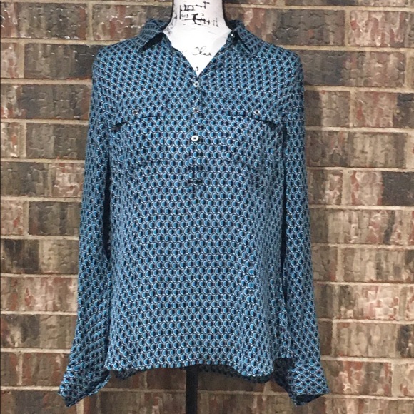 White House Black Market Tops - EUC WHBM 100% Silk  Button Down, Washable Top